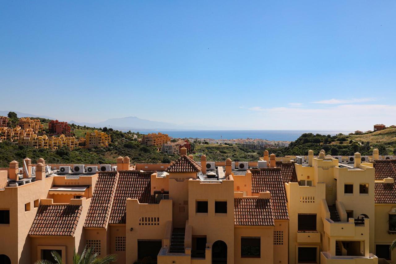 Duquesa Village Apartment - 2 Bed/2 Bath Apartment With Panoramic Sea Views Manilva Eksteriør bilde
