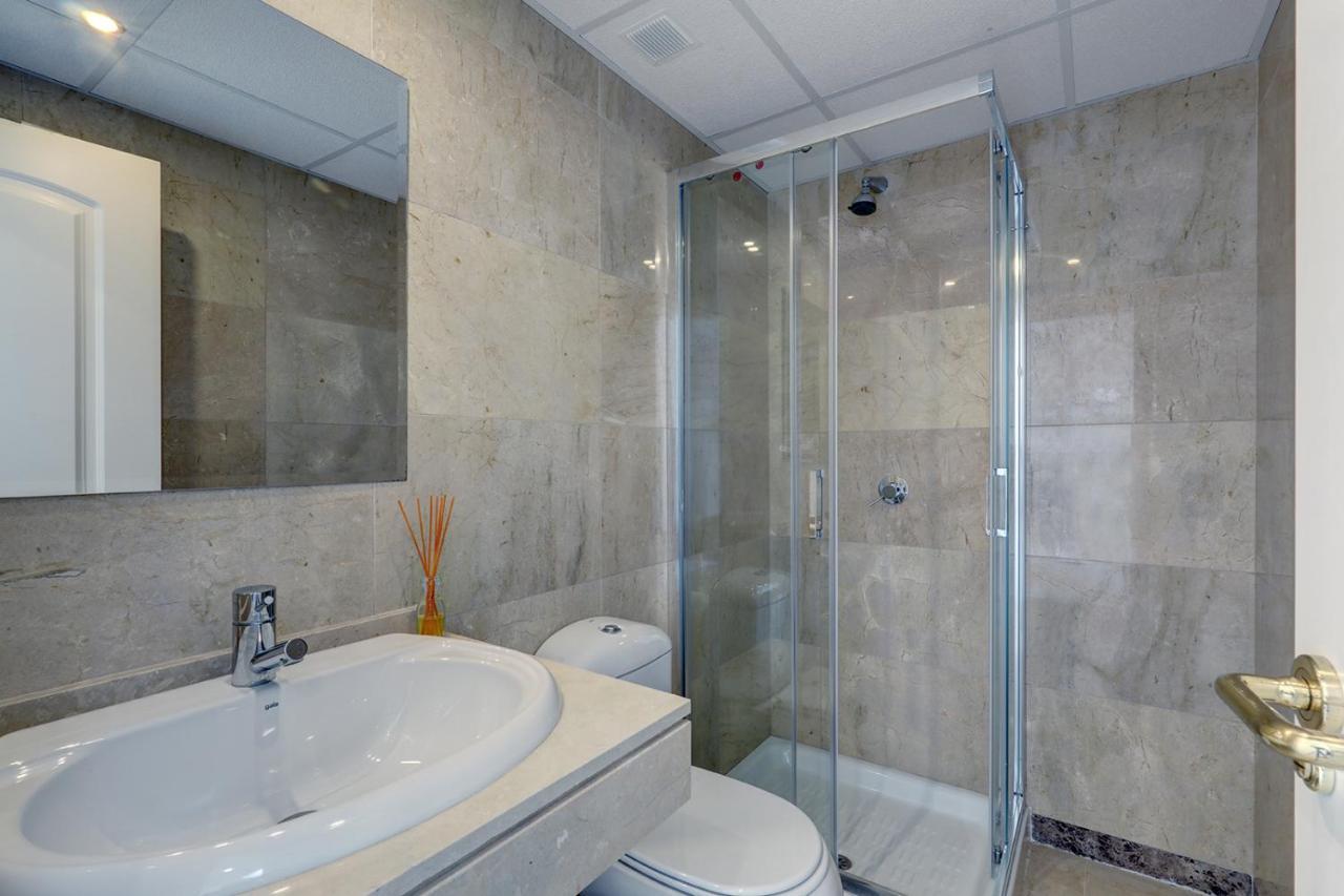 Duquesa Village Apartment - 2 Bed/2 Bath Apartment With Panoramic Sea Views Manilva Eksteriør bilde