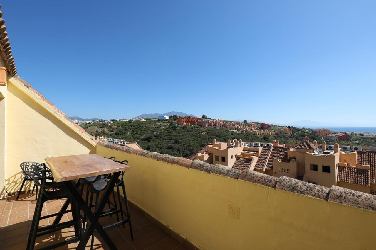 Duquesa Village Apartment - 2 Bed/2 Bath Apartment With Panoramic Sea Views Manilva Eksteriør bilde