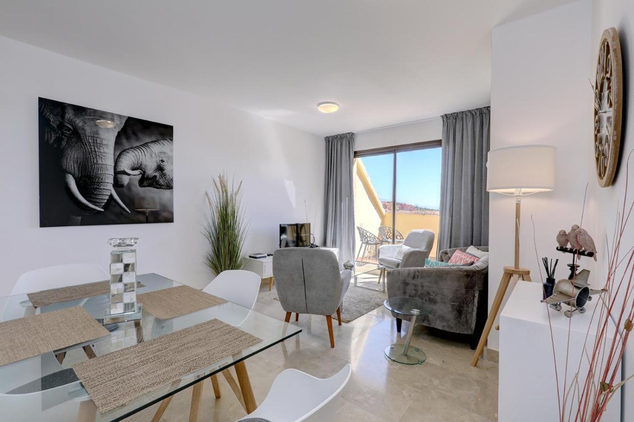 Duquesa Village Apartment - 2 Bed/2 Bath Apartment With Panoramic Sea Views Manilva Eksteriør bilde