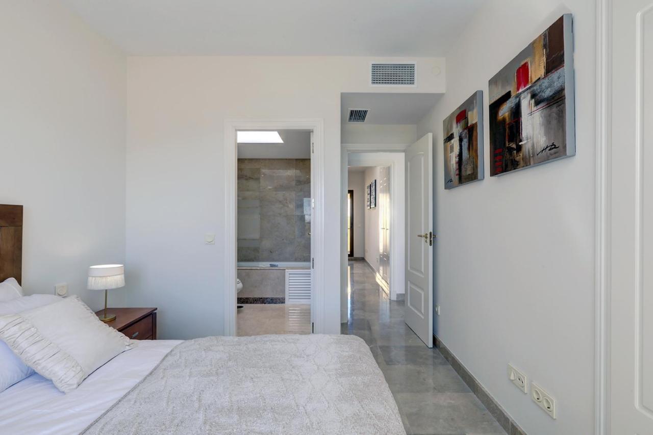 Duquesa Village Apartment - 2 Bed/2 Bath Apartment With Panoramic Sea Views Manilva Eksteriør bilde